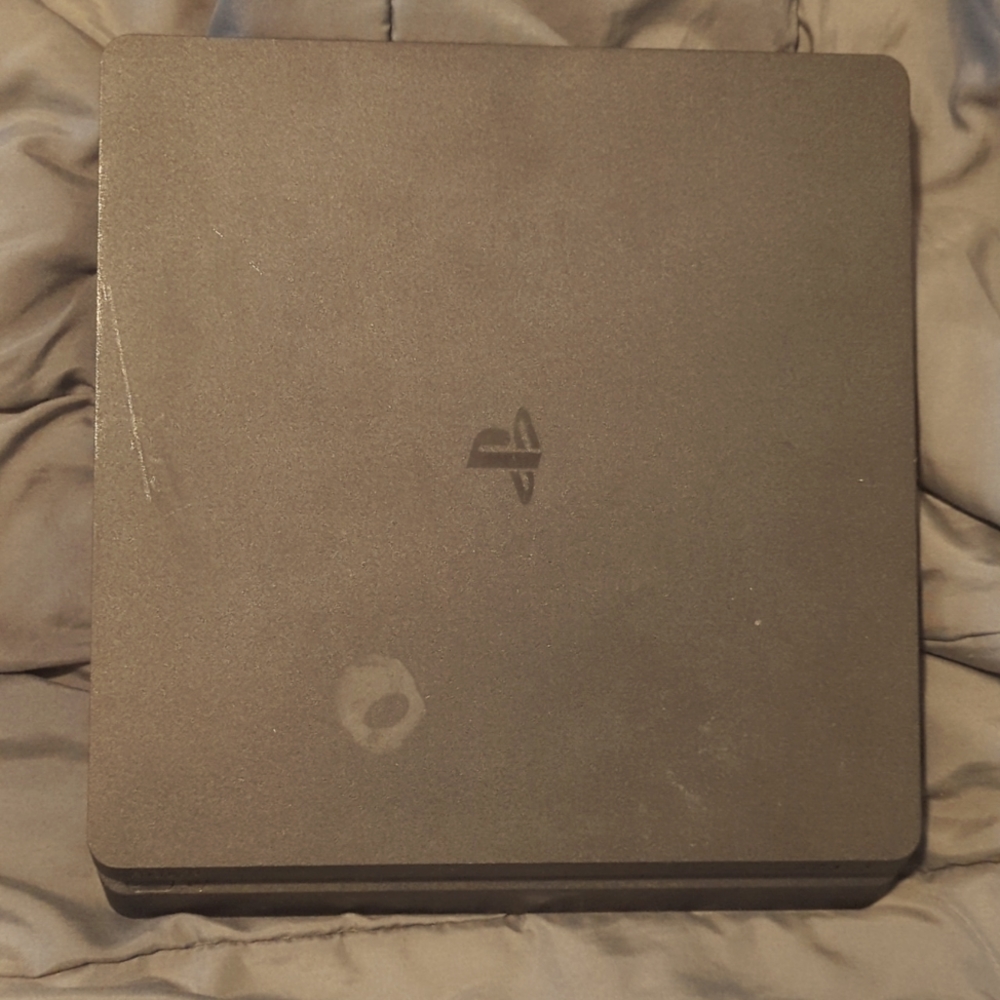 PlayStation 4 Slim 1TB with PS4 Controller and Cords w/ 6 games